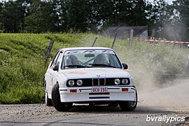 Klik op de afbeelding voor een grotere versie

Naam:  Rallye Salamandre 2011 248_1.jpg
Bekeken: 107
Grootte:  97,6 KB
ID: 16576